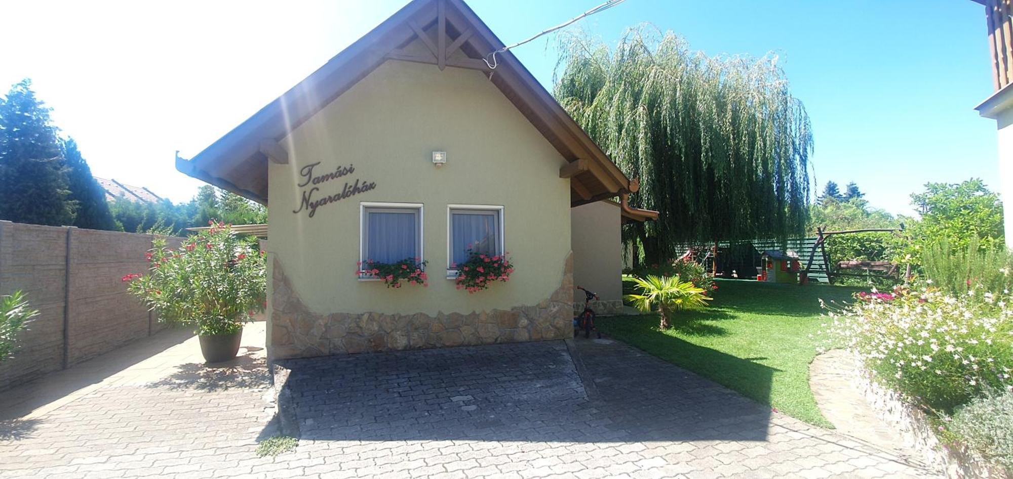 Tamasi Villa- Nyaralohaz Balatonkeresztúr Exterior foto
